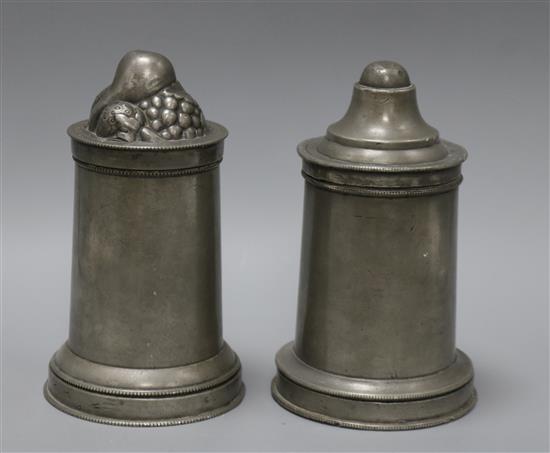 Two Victorian pewter thick-walled jelly moulds tallest 21cm